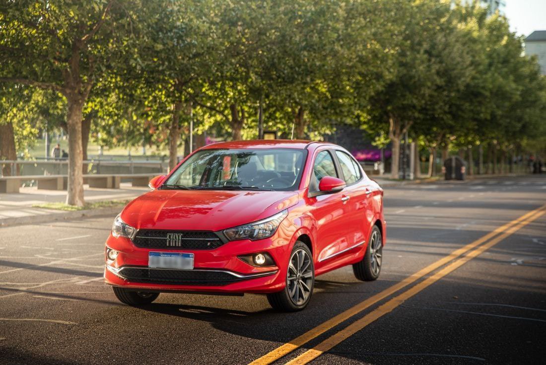 Fiat Cronos 2024 Rojo